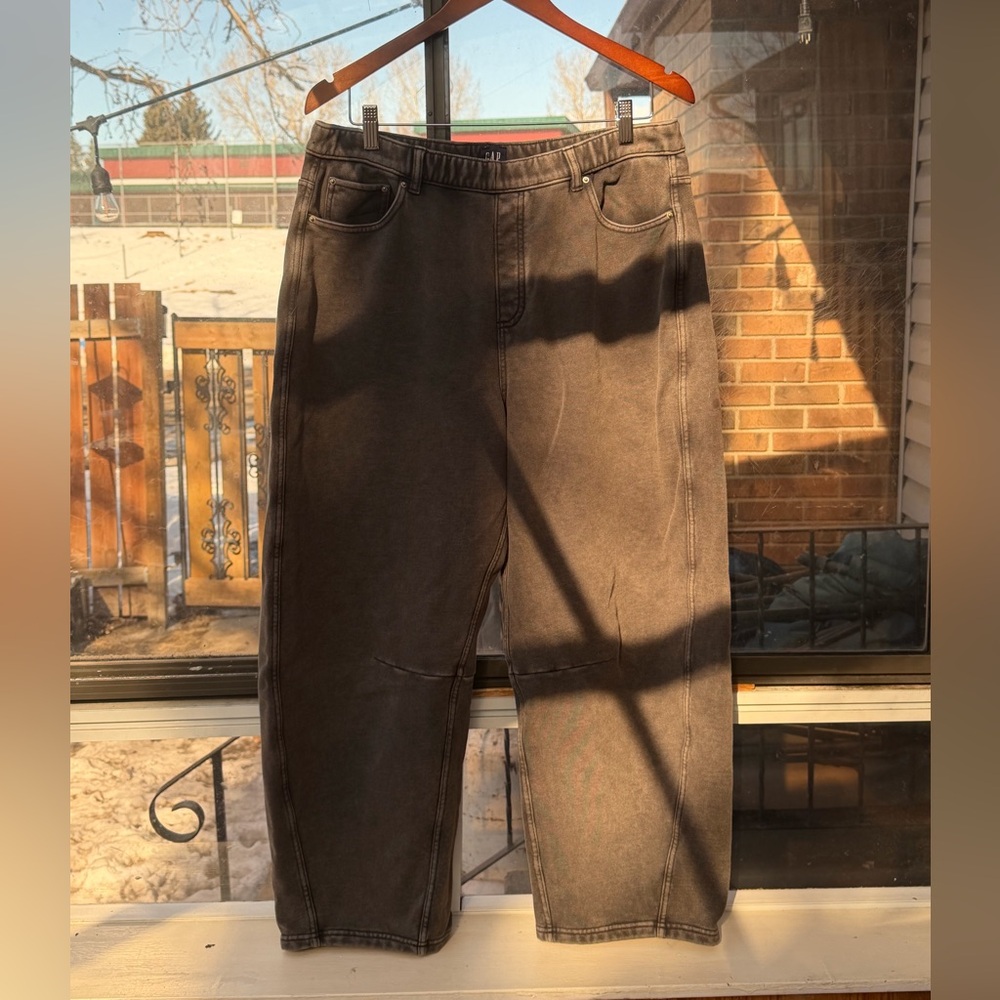GAP Heavyweight French Terry Barrel Sweatpants